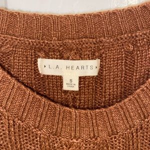 la hearts knit sweater. size small.